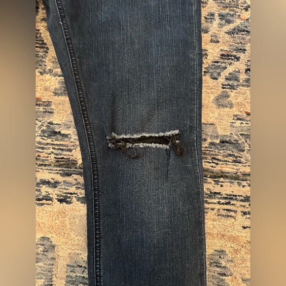 Rag & Bone Terra Blues Dark Wash Distressed Straight Leg Jeans• 29 - Picture 3 of 9